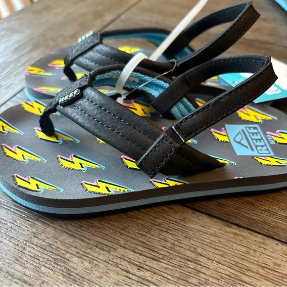 Reef Ahi Bolt Sandals - Picture 6 of 9
